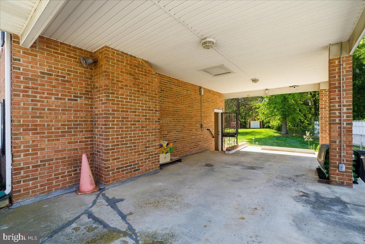 7118 Allentown Road photo 15