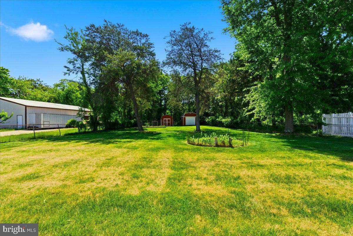 7118 Allentown Road photo 26