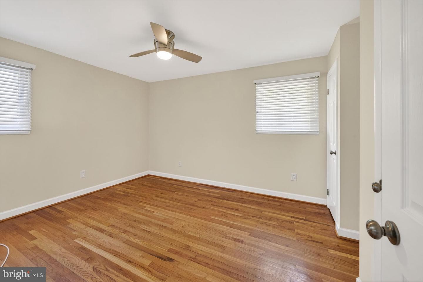 5506 Helmont Drive photo 15