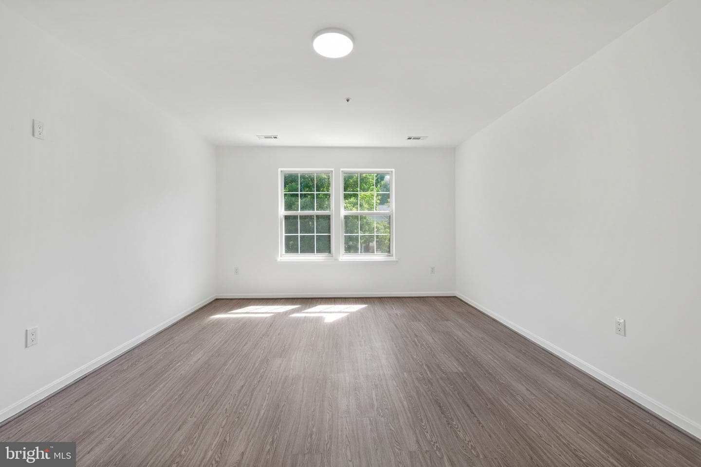 404 Prairie Court photo 18