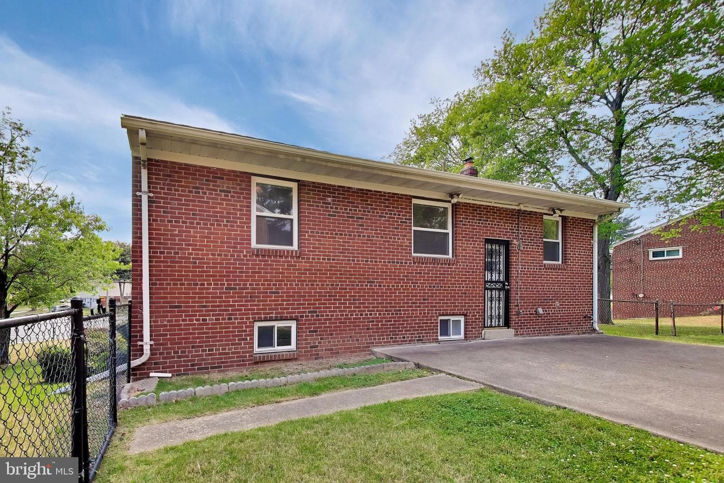 4206 Lyons St photo 34