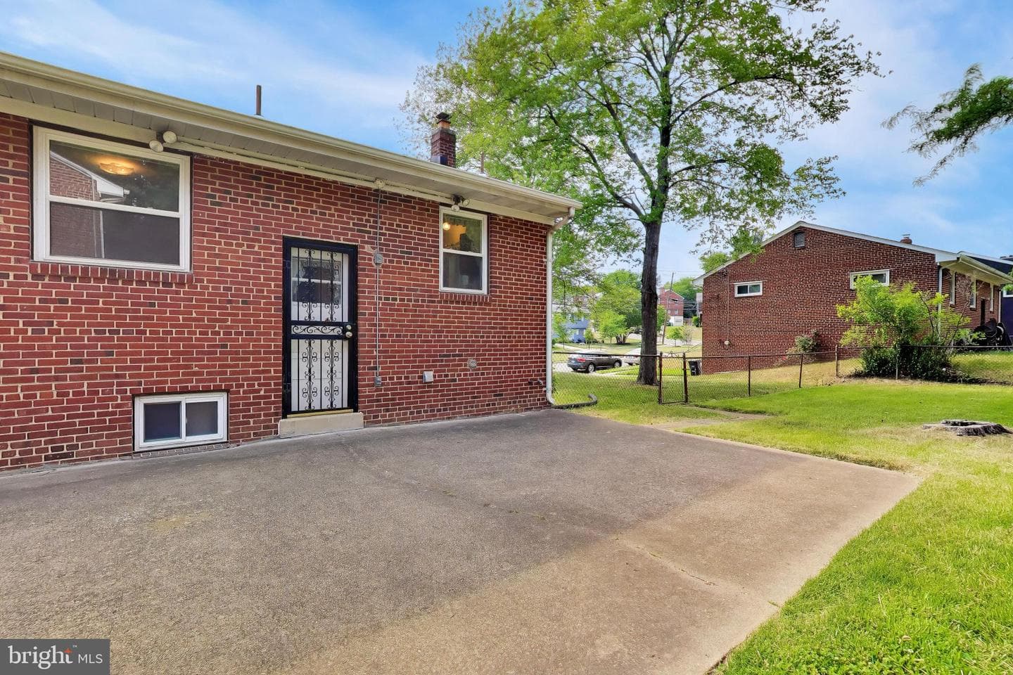 4206 Lyons St photo 35