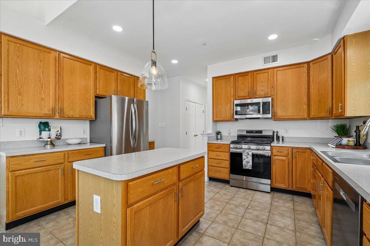 1004 Arbor Park Place photo 23