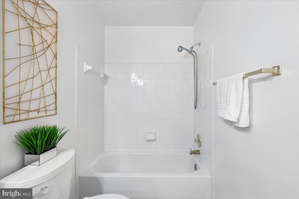 1004 Arbor Park Place photo 38