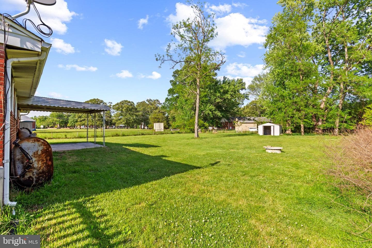 710 Farmington Road W photo 28