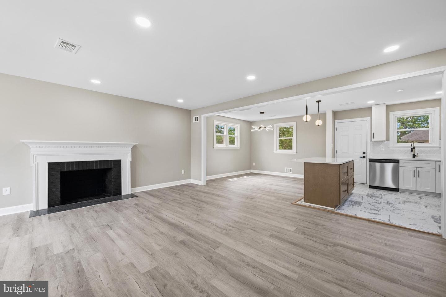 2112 Gaither Street photo 7