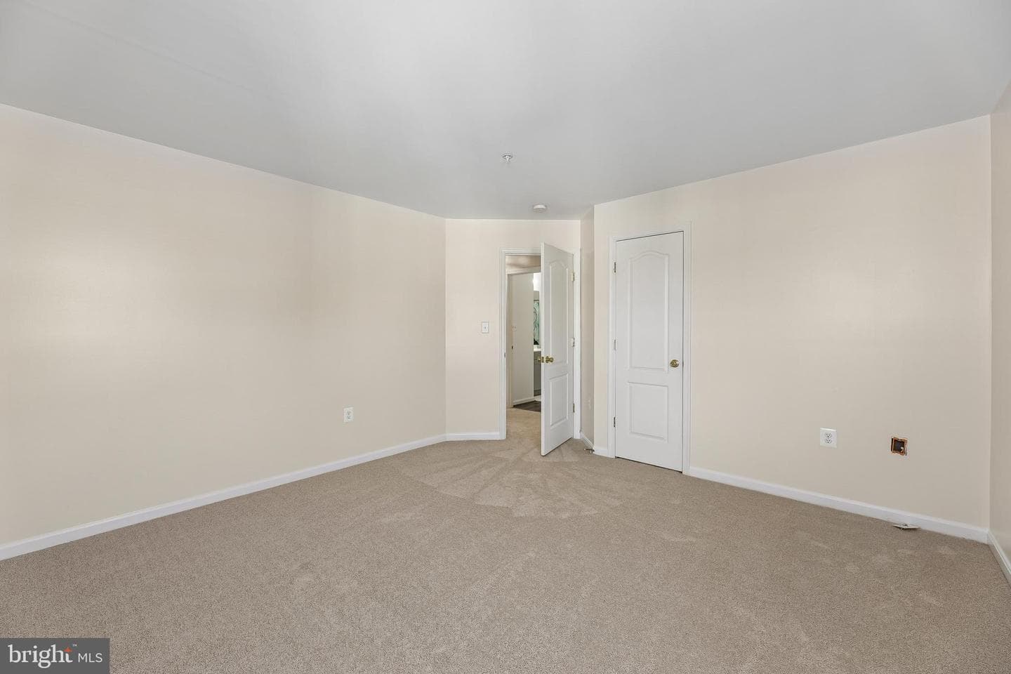 15628 Chadsey Lane photo 18
