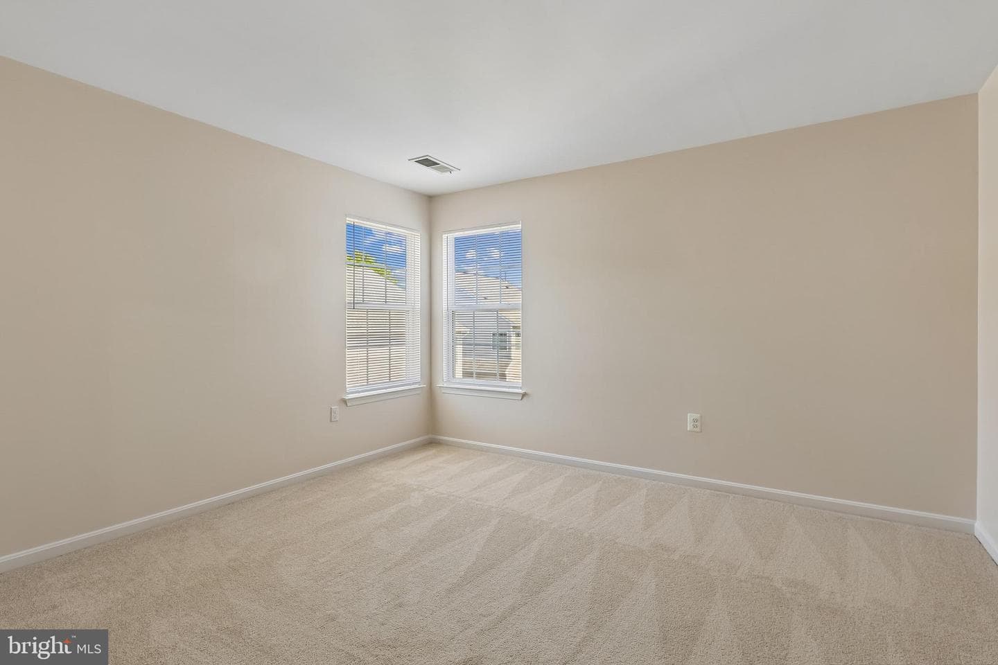 15628 Chadsey Lane photo 21
