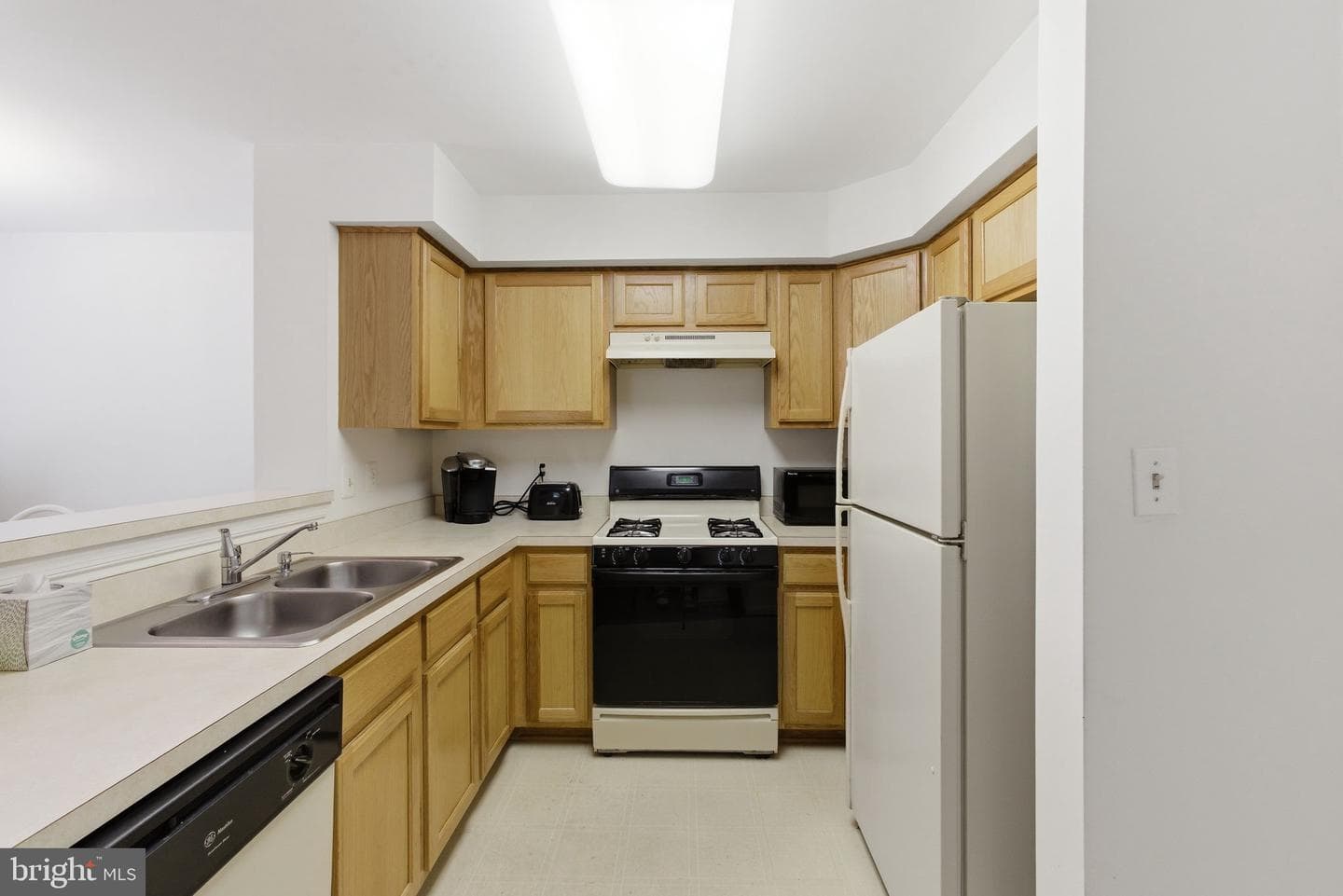 9901 Greenspire Way # 138 photo 14