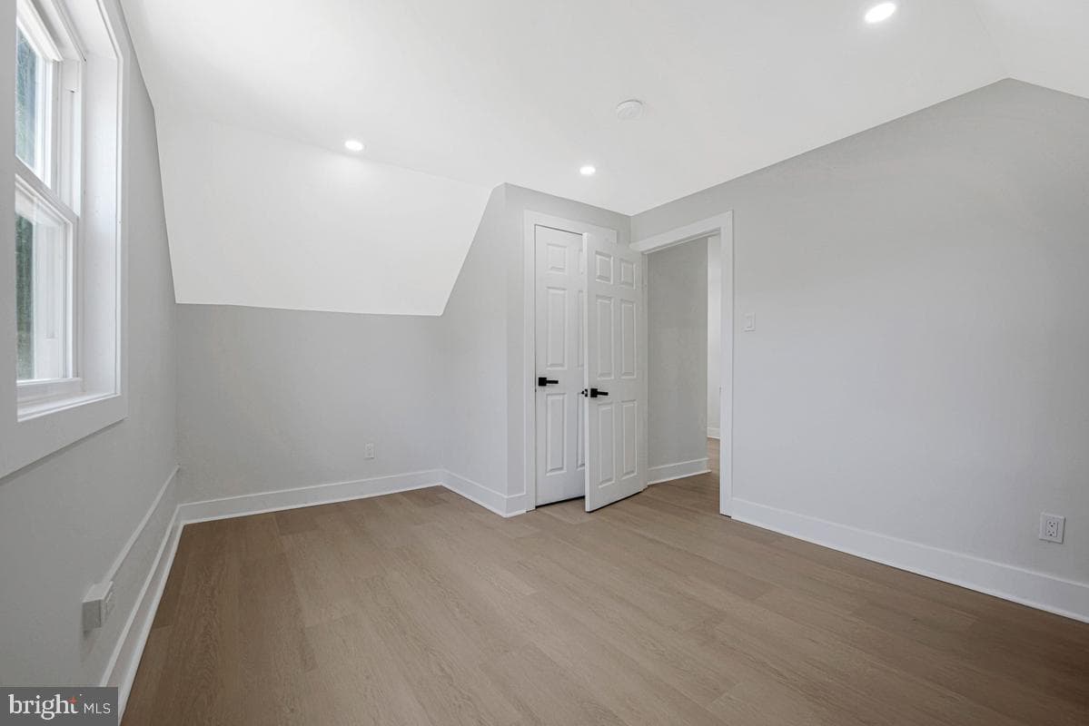 504 Balboa Avenue photo 22