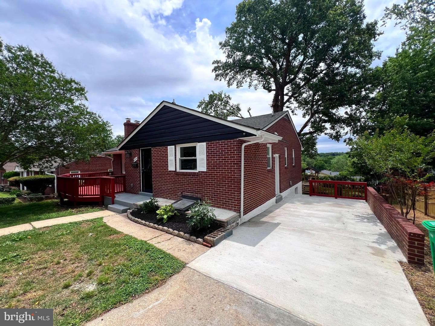 8125 Murray Hill Drive photo 4