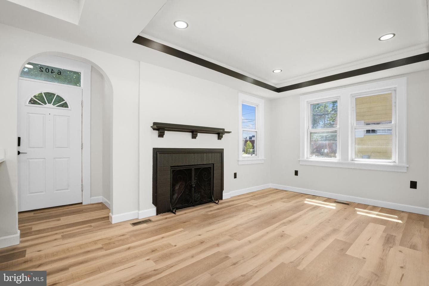 6402 Halleck Street photo 3