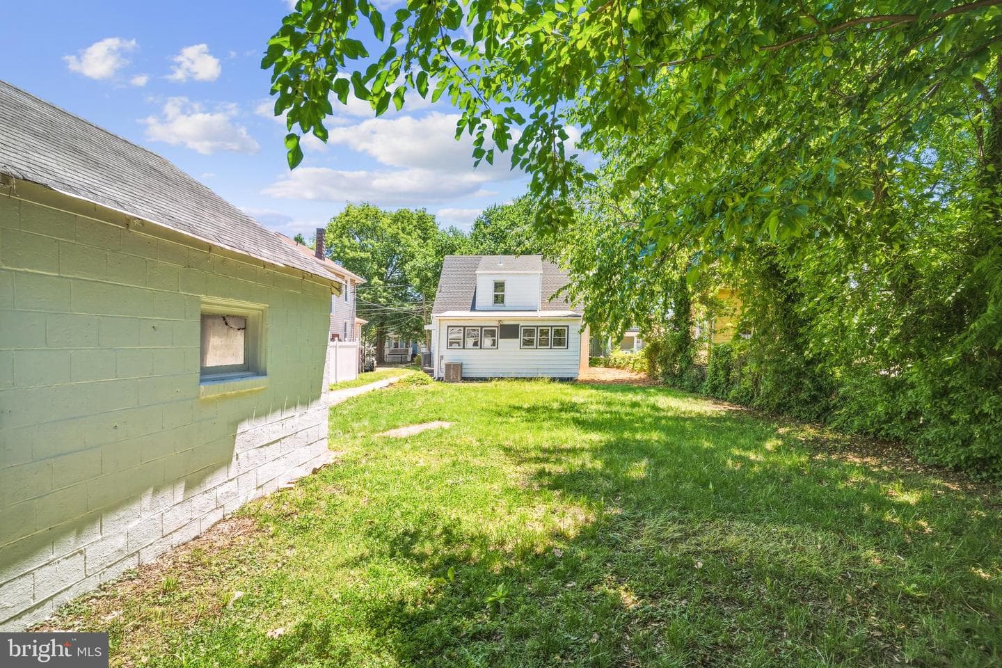 6402 Halleck Street photo 36