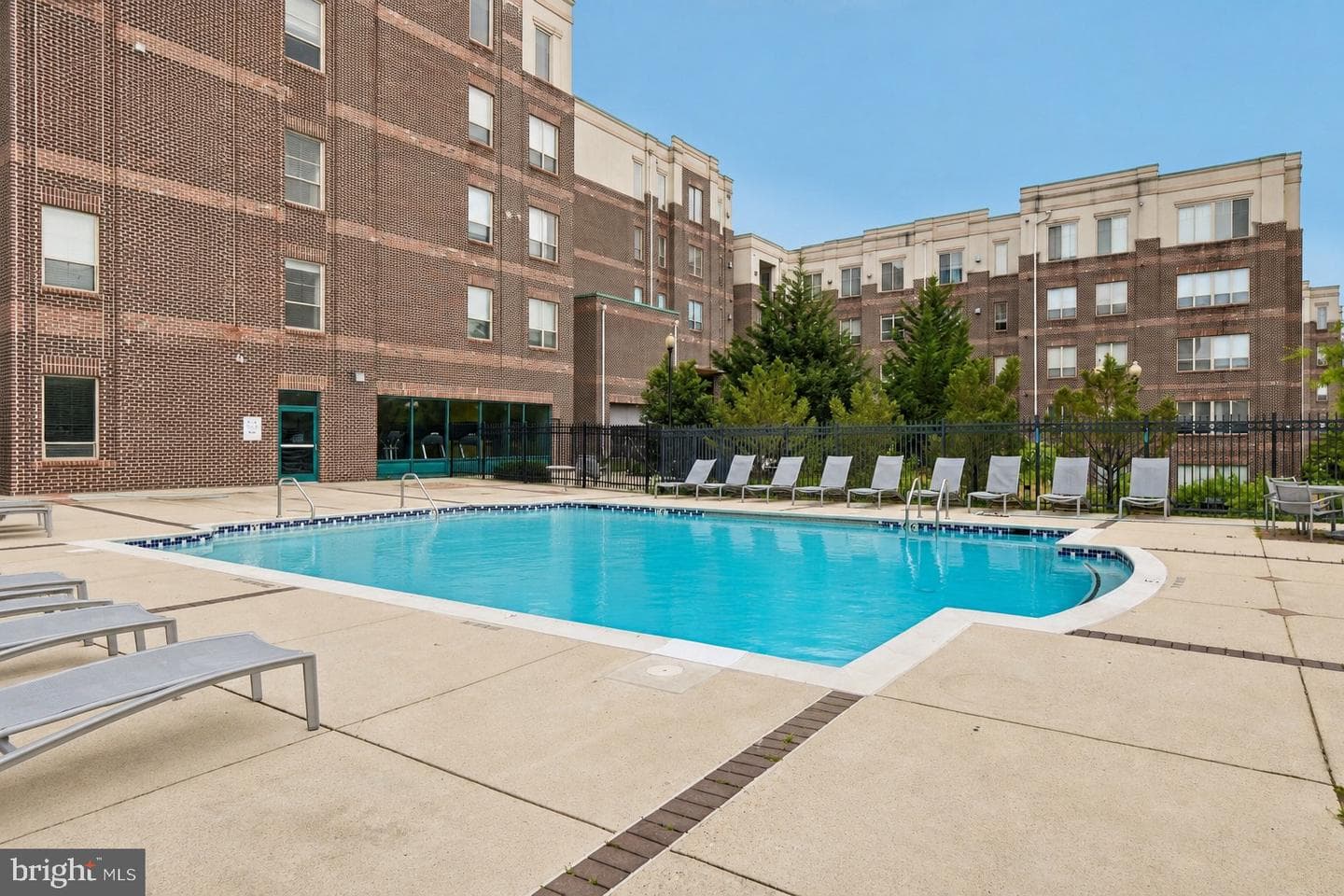 5400 Auth Road #531 photo 2