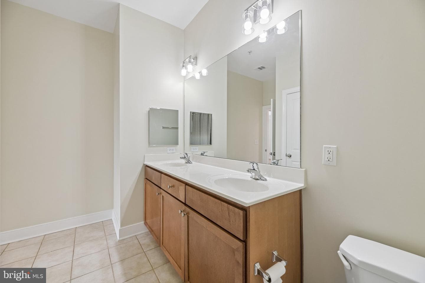5400 Auth Road #531 photo 22