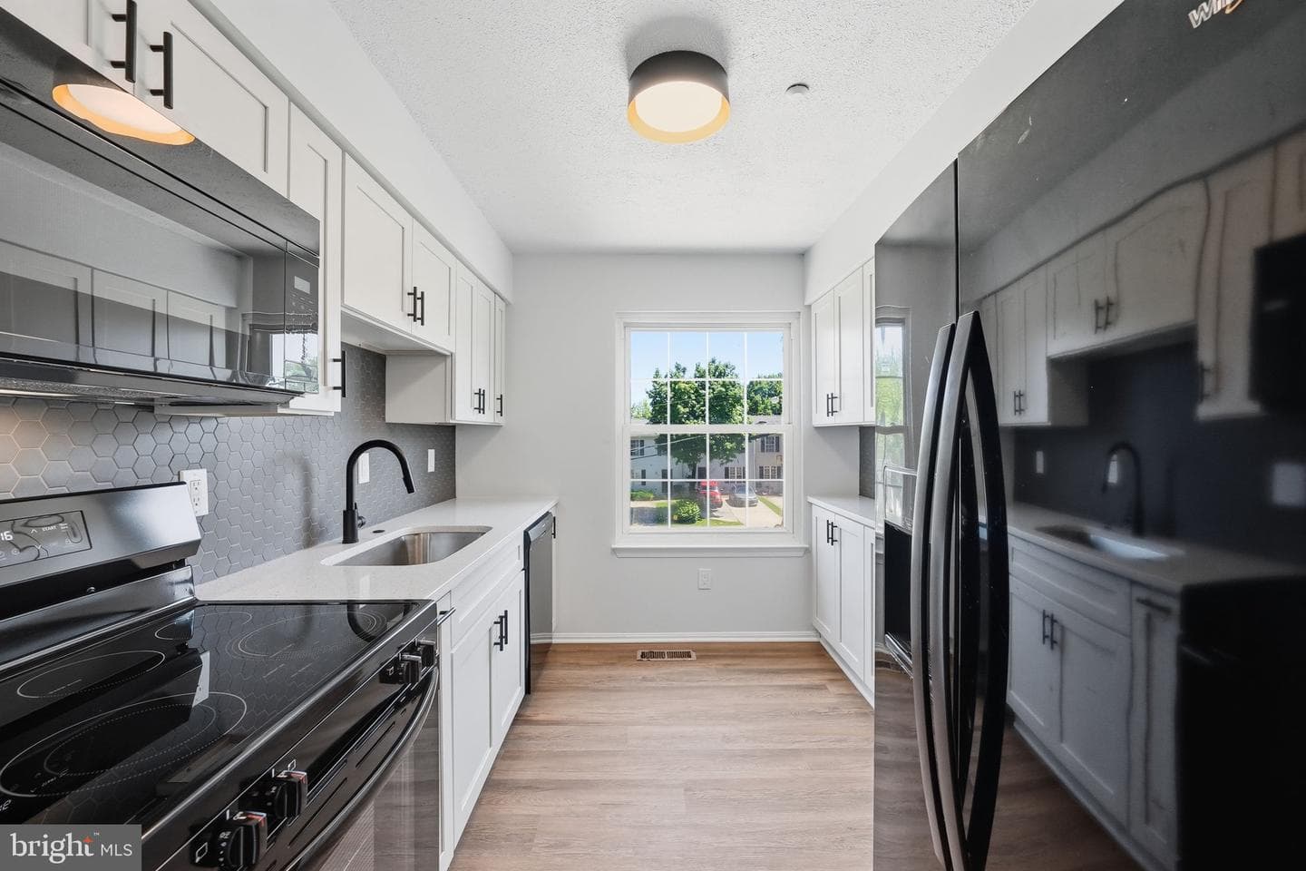 5515 K St