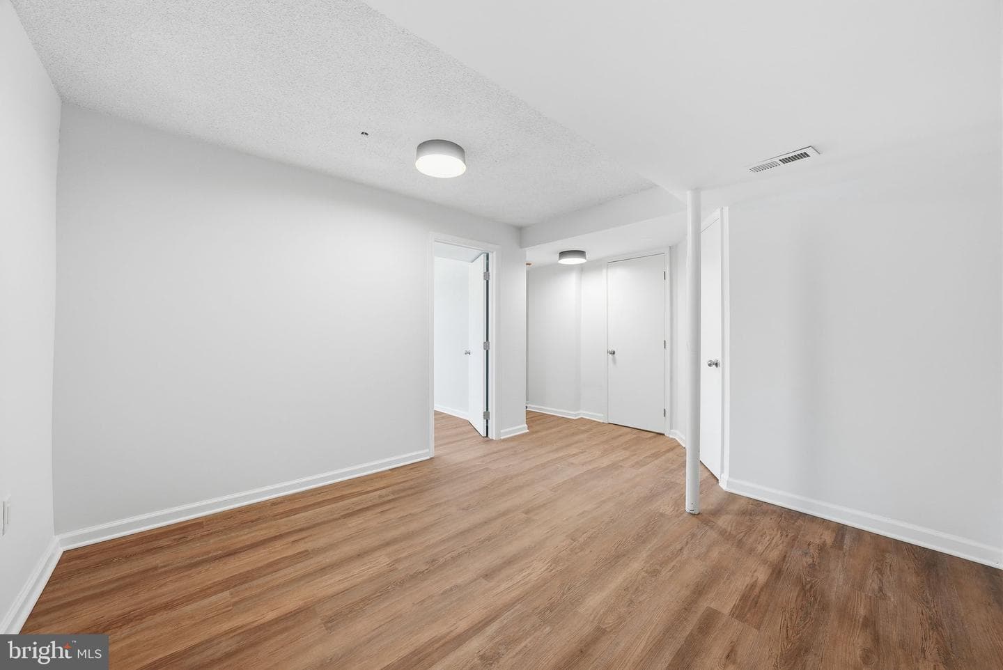 5515 K St photo 11