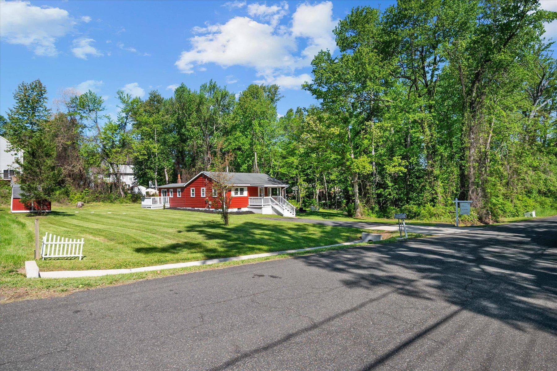 5526 Glen Avenue photo 3