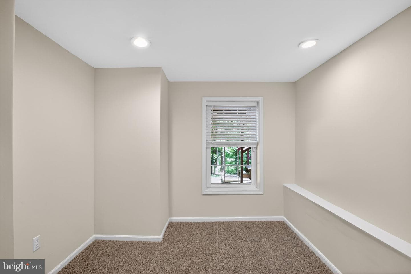 9510 Fox Run Drive photo 10