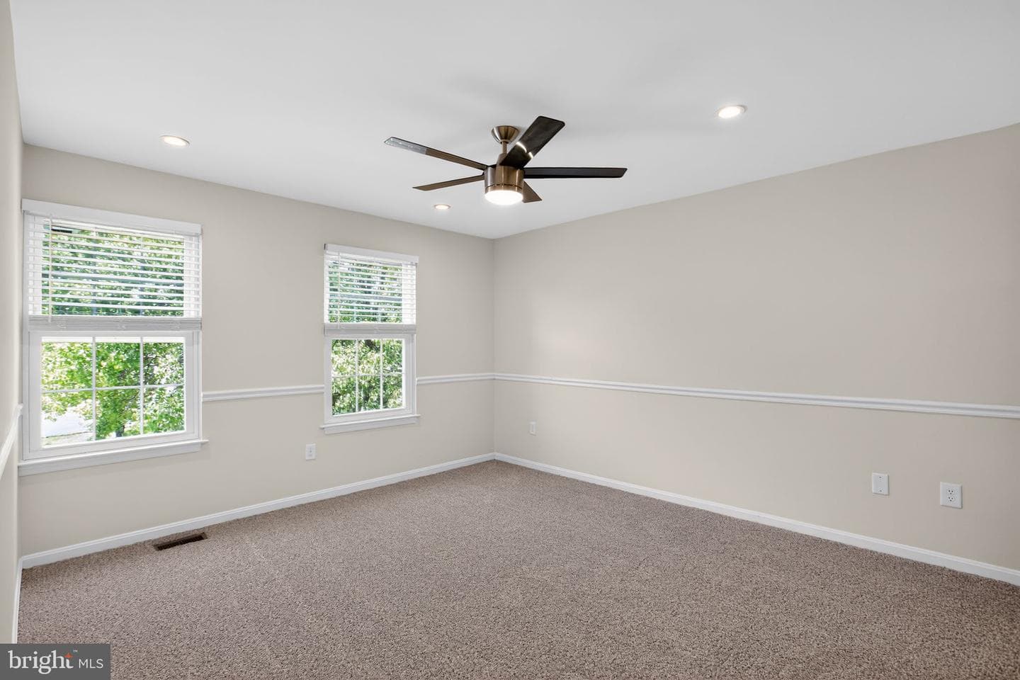 9510 Fox Run Drive photo 12