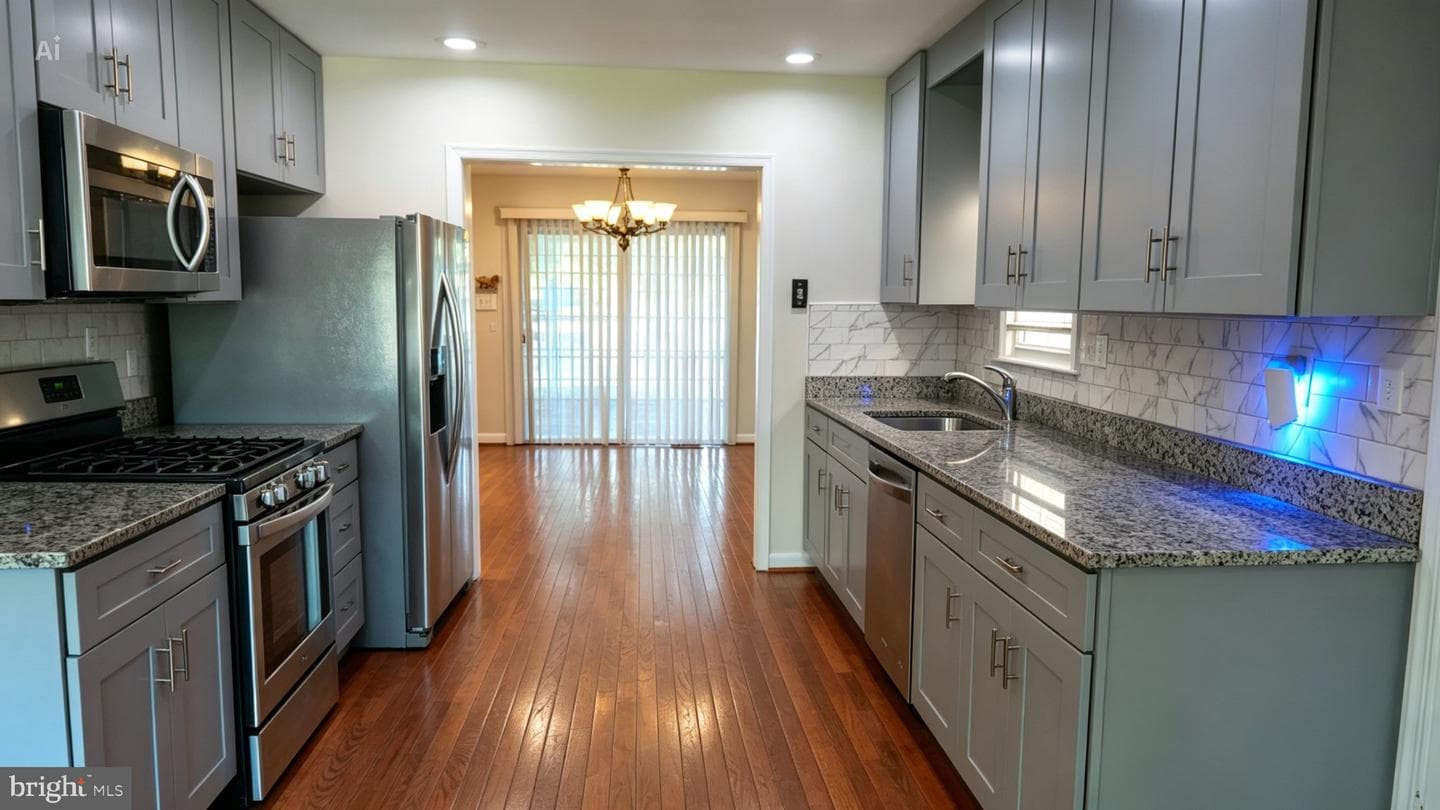 1602 Sundew Court photo 4