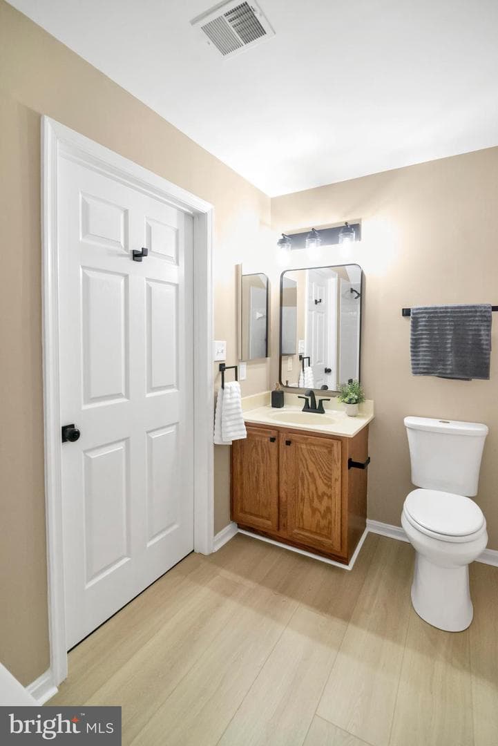302 Fidgeway Lane photo 33