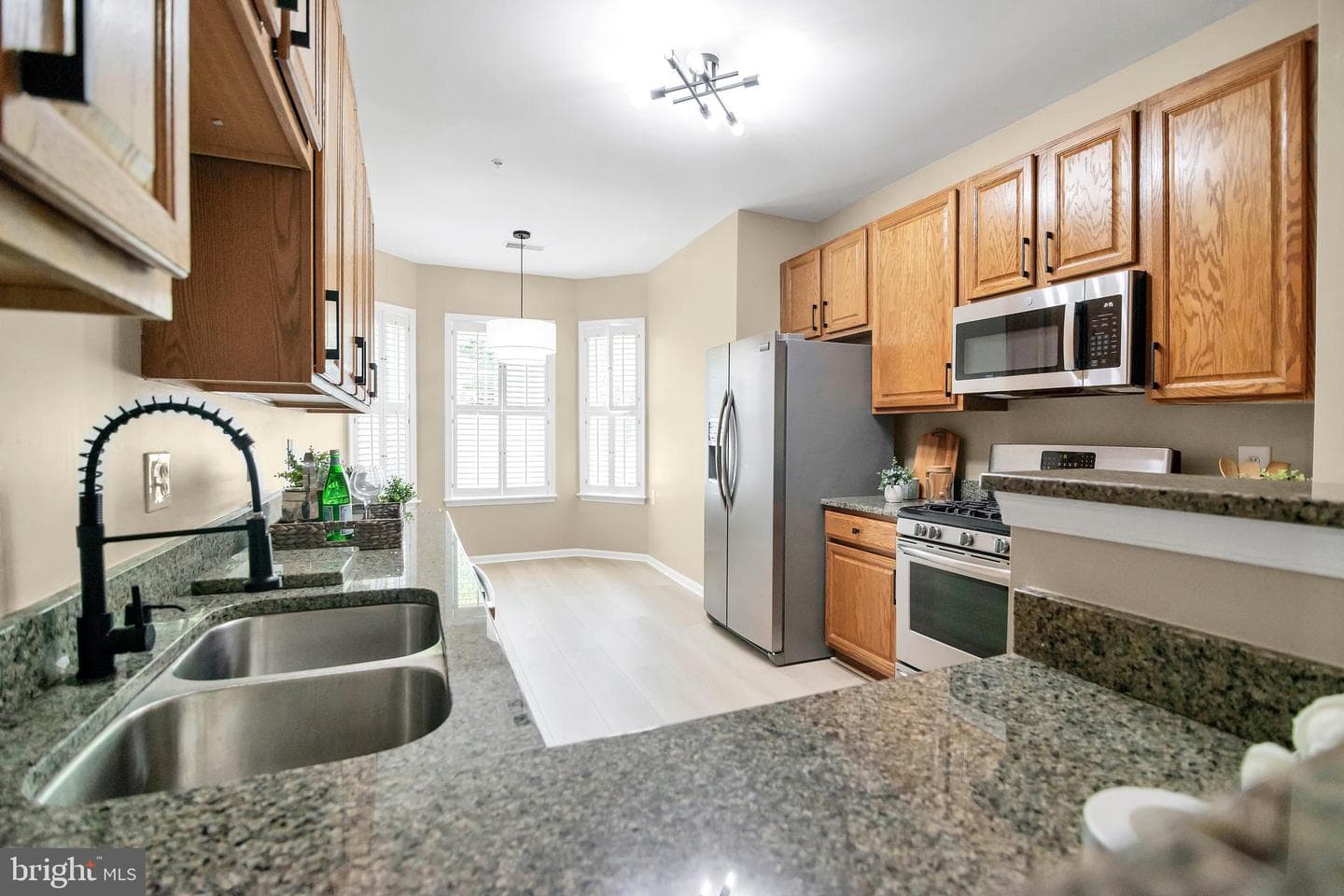 302 Fidgeway Lane photo 5