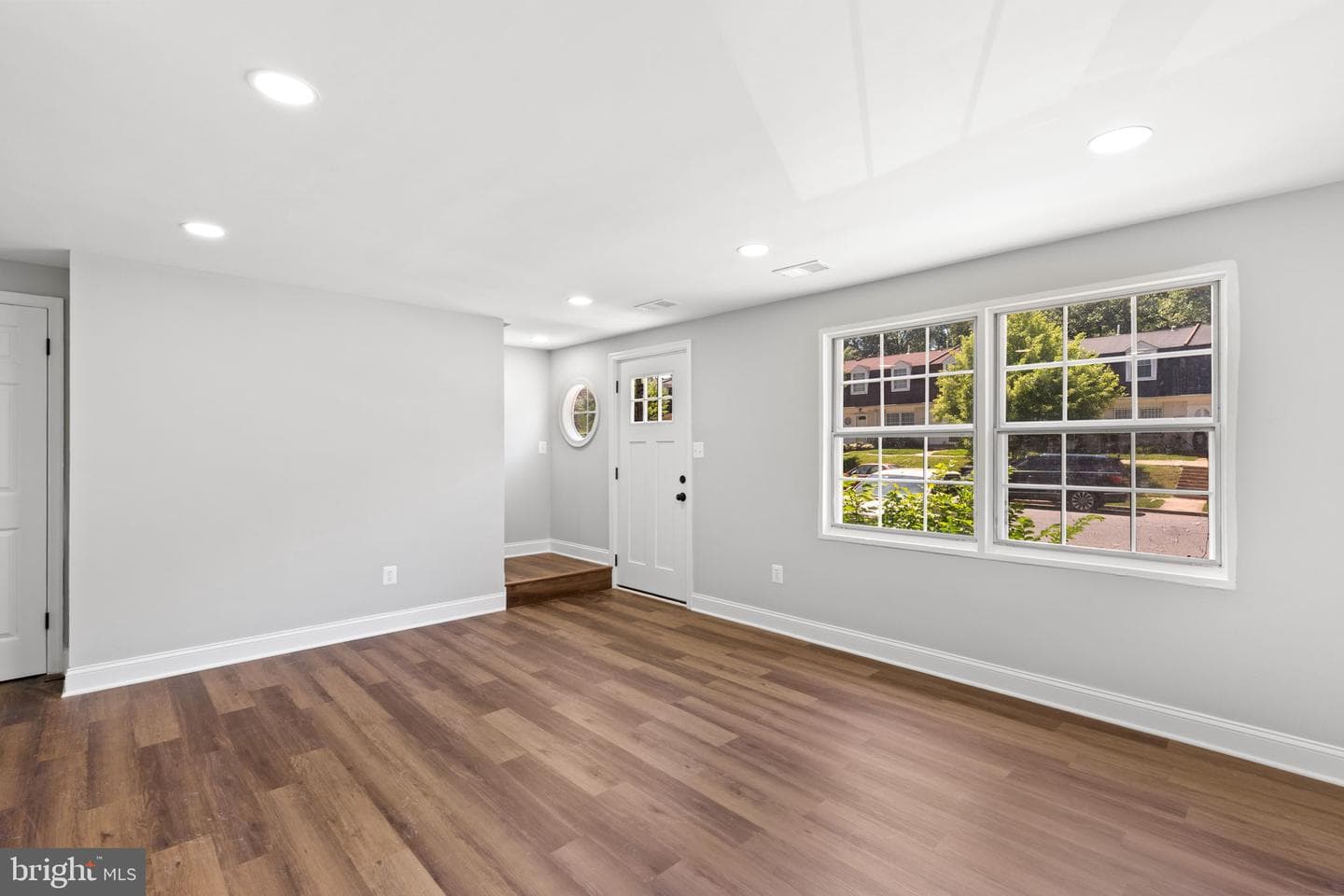 1709 Dutch Village Drive #m-394 photo 5