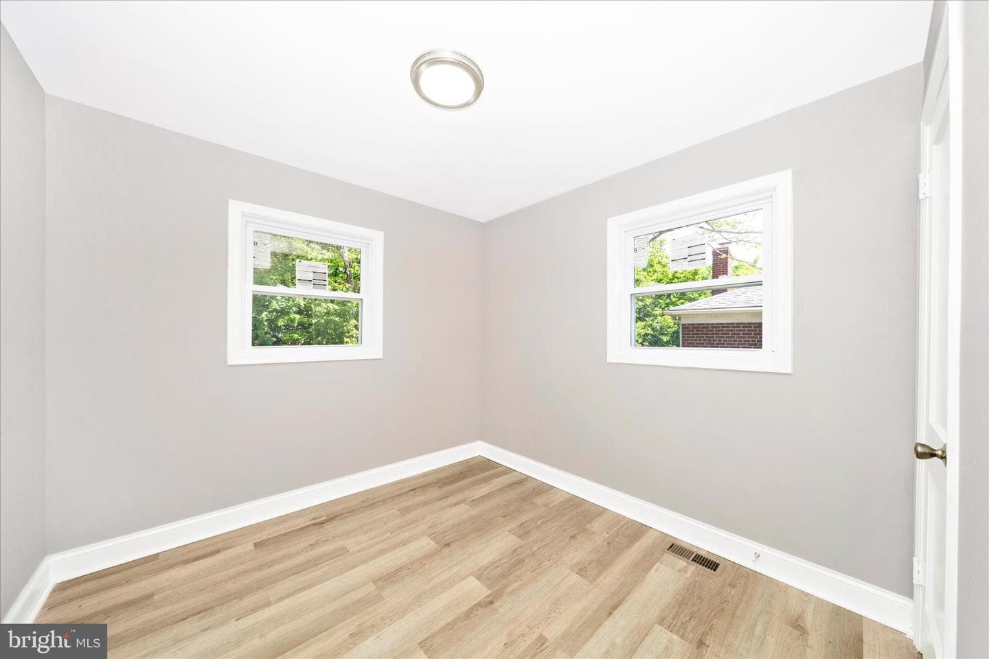 2702 Kenton Place photo 30
