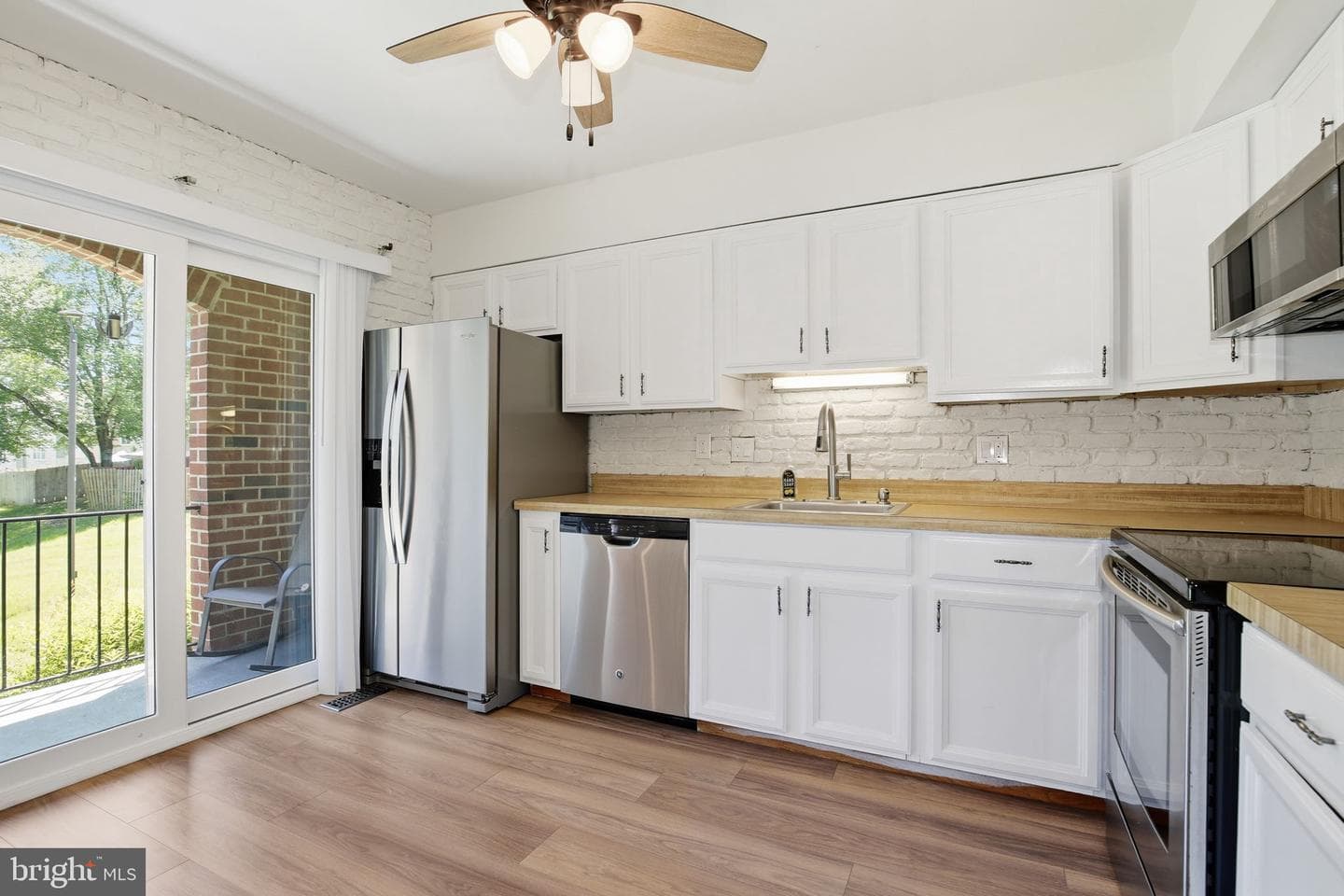 201 Castleton Place photo 13