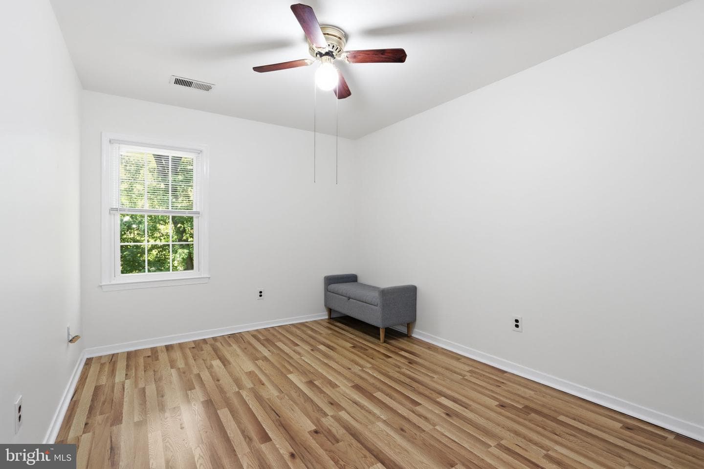 201 Castleton Place photo 24