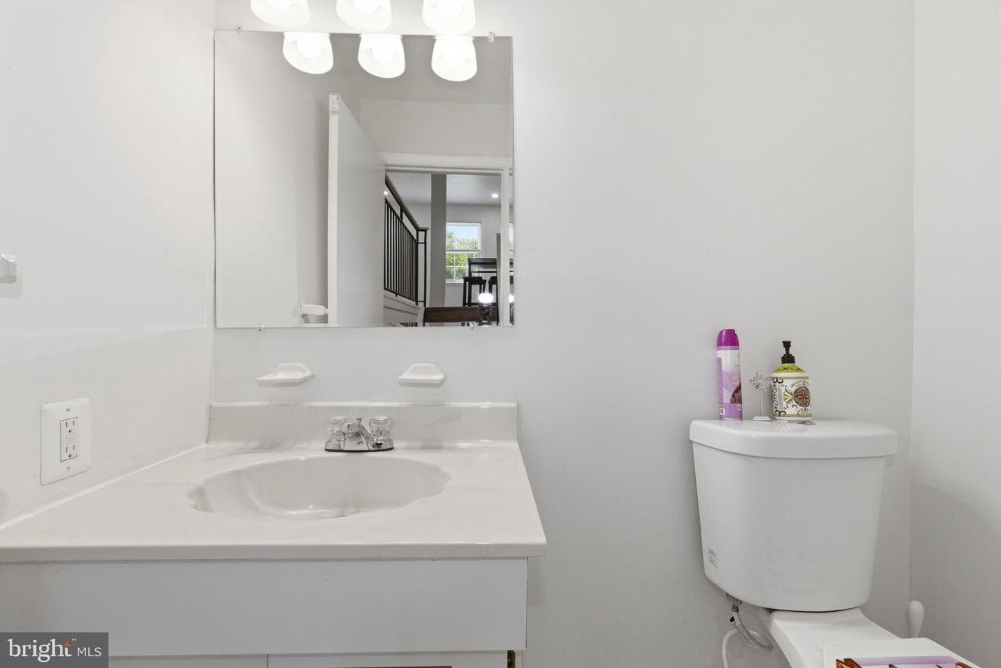 201 Castleton Place photo 25