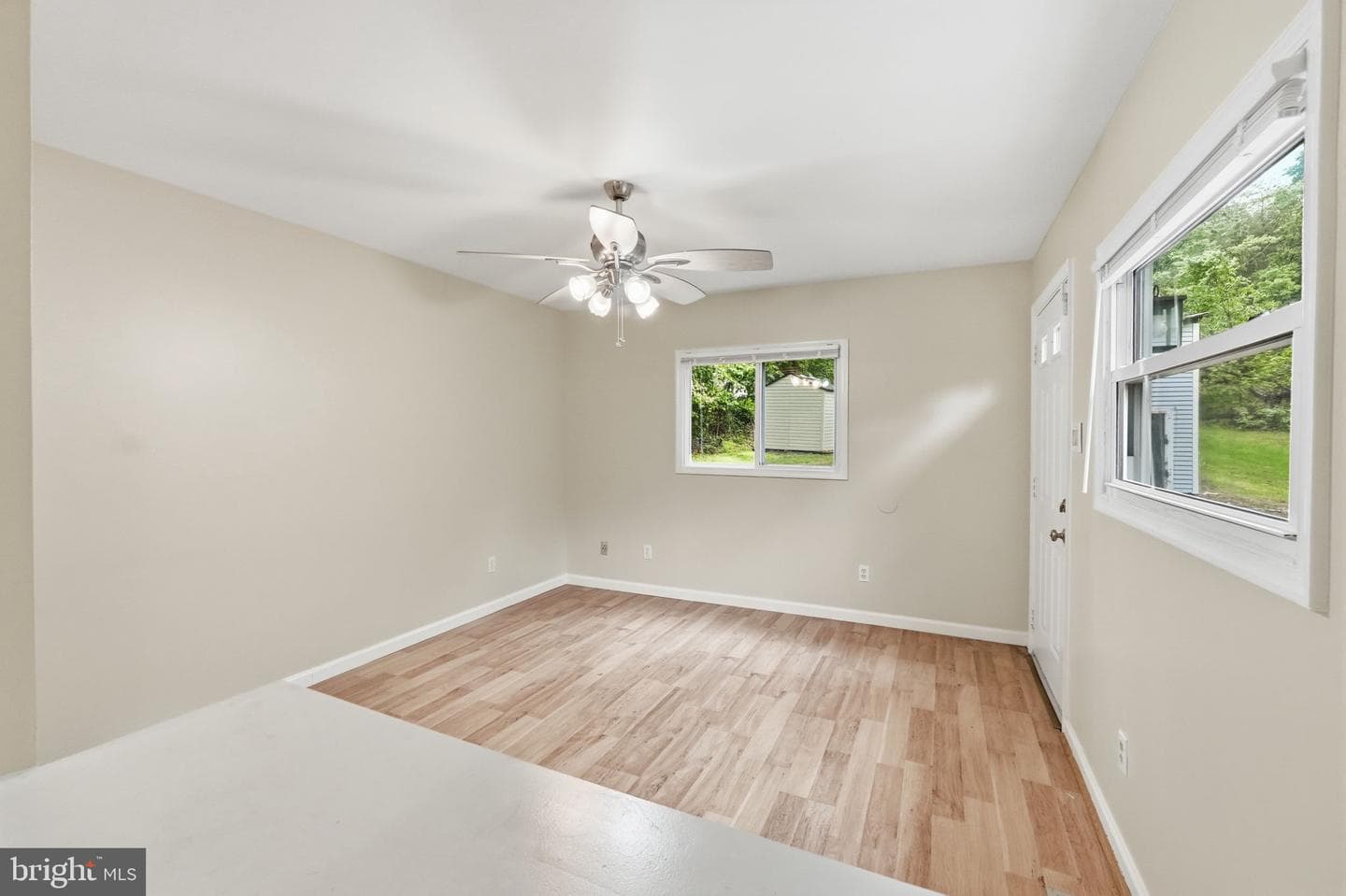 8402 Sleepy Hollow Road photo 12