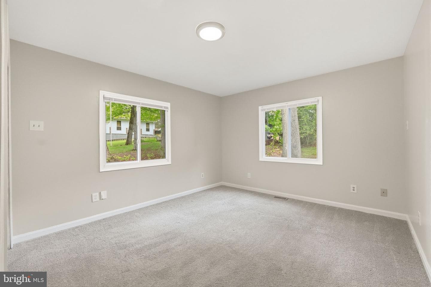 8402 Sleepy Hollow Road photo 18
