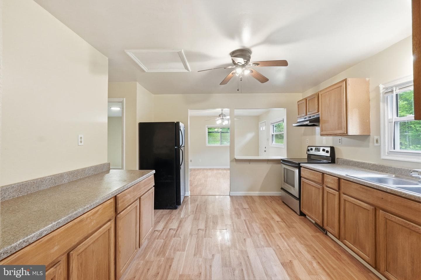 8402 Sleepy Hollow Road photo 6