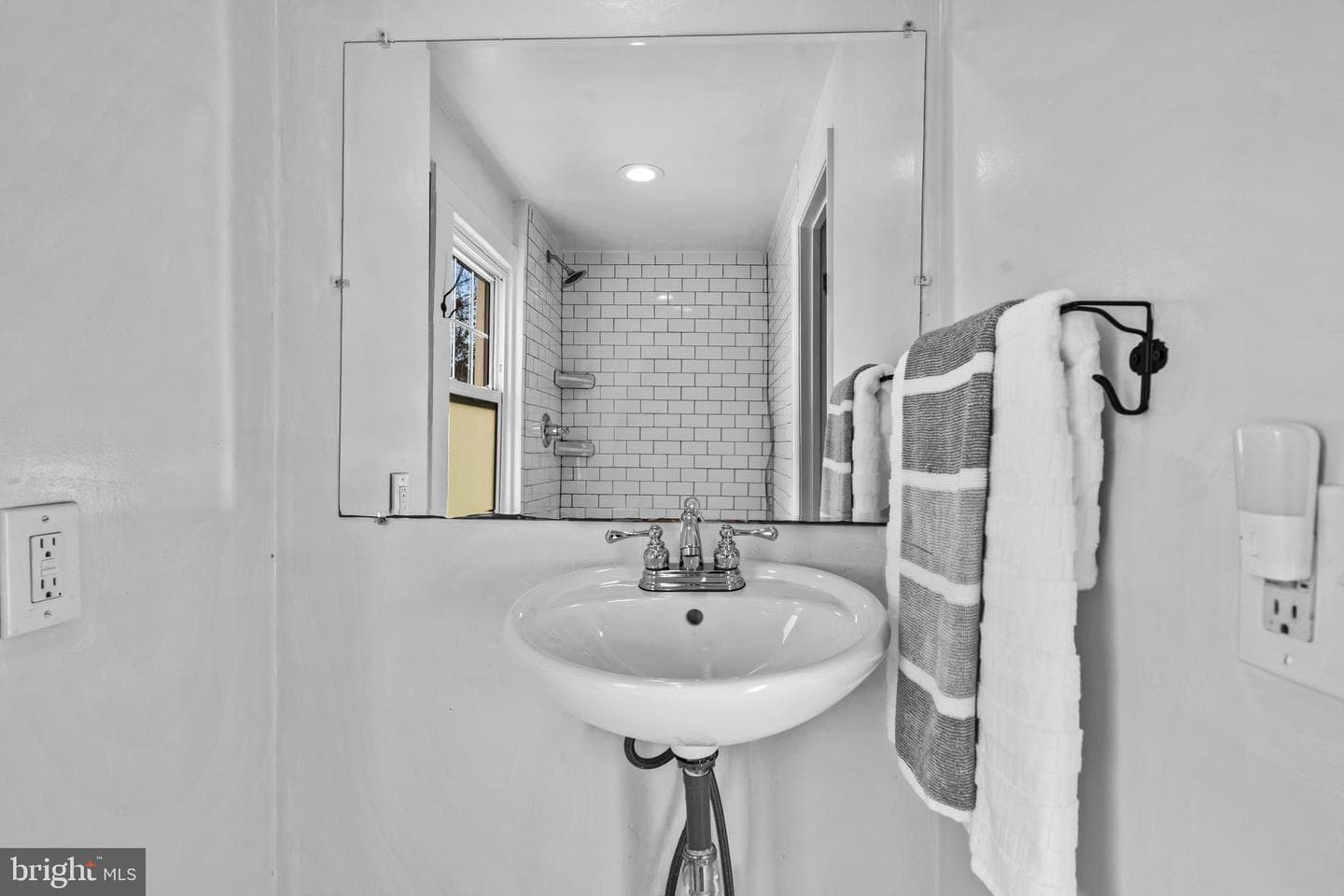 3209 Varnum Street photo 26