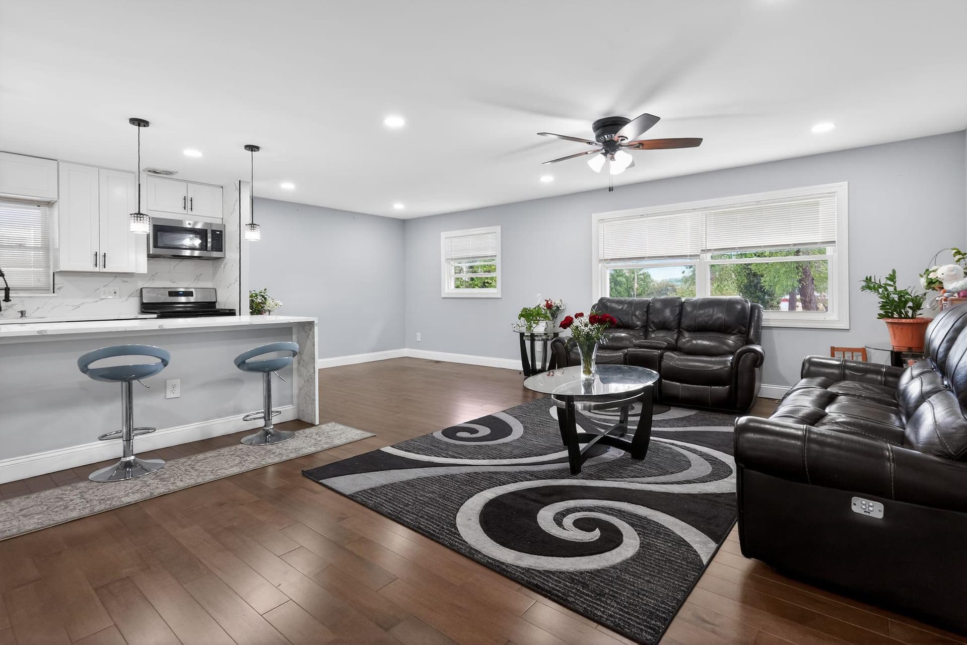 2608 Kingsway Road photo 5