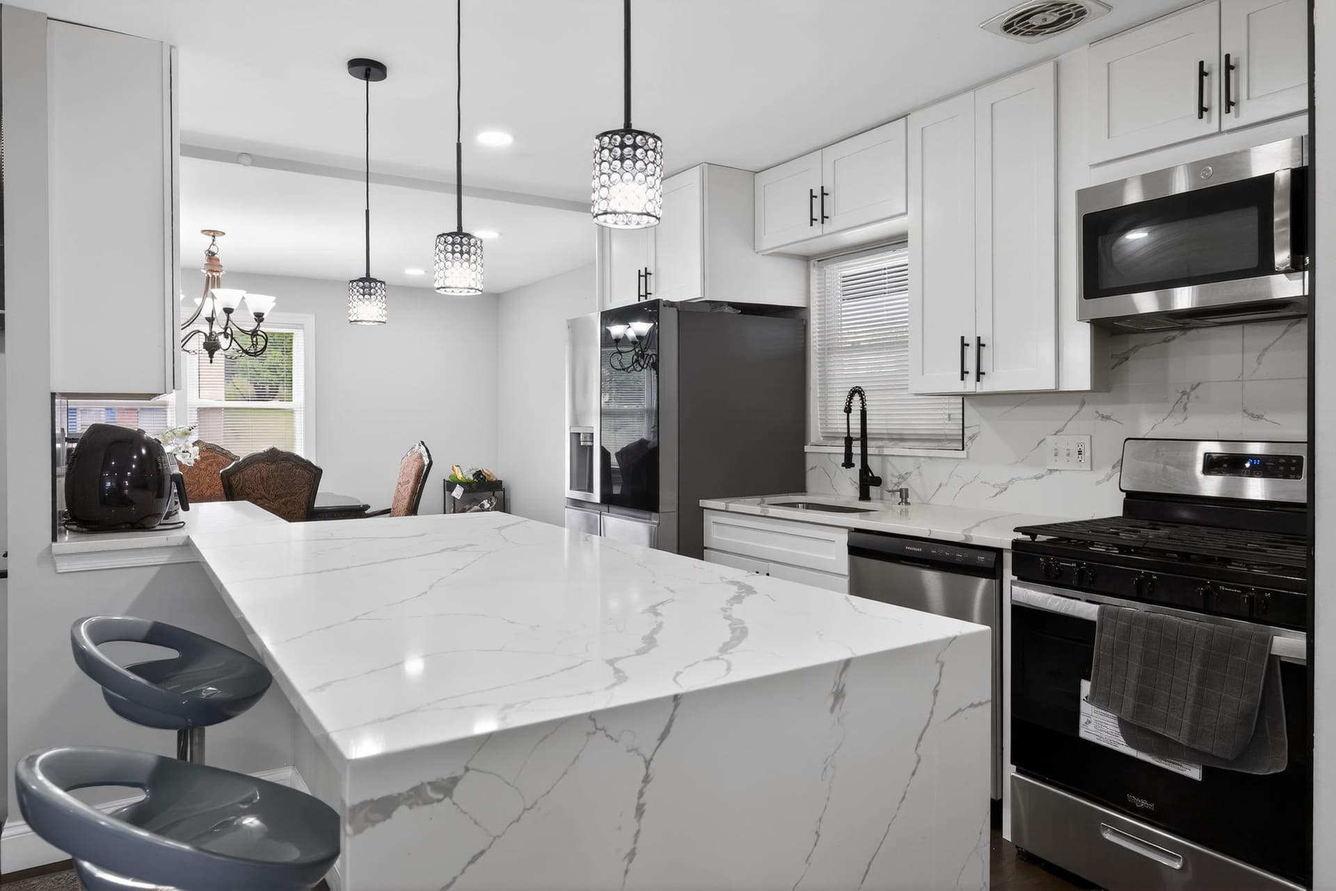 2608 Kingsway Road photo 8