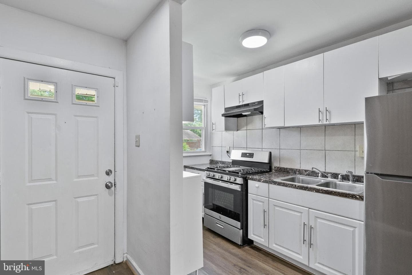 7634 Normandy Road photo 3