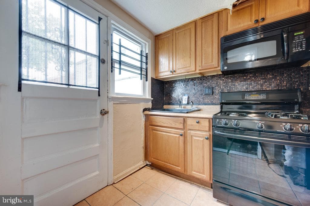 2540 Iverson Street photo 11