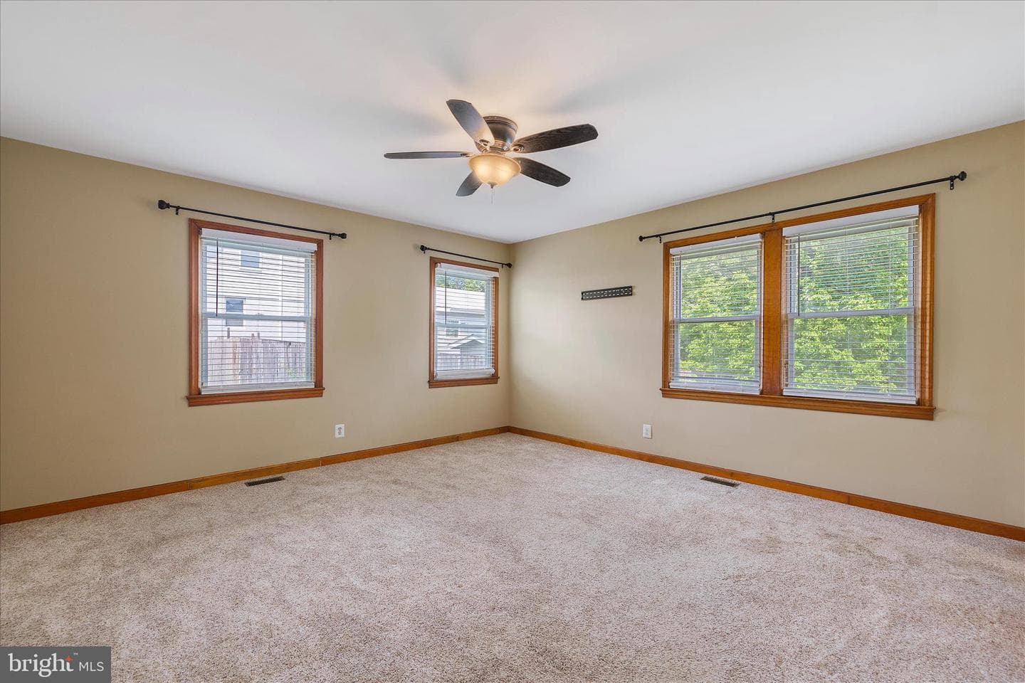 7008 Contee Rd photo 18