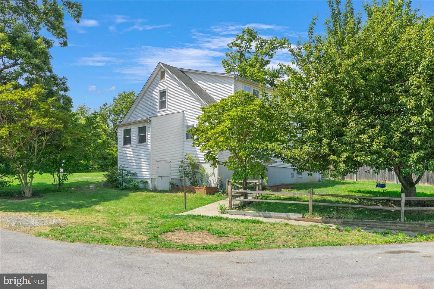 7008 Contee Rd photo 37