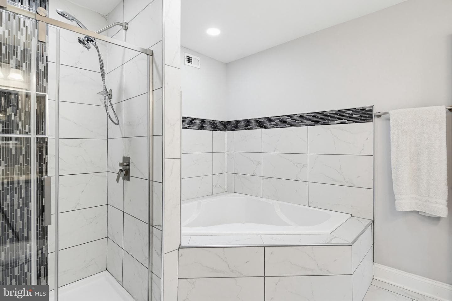 4311 Powder Mill photo 19