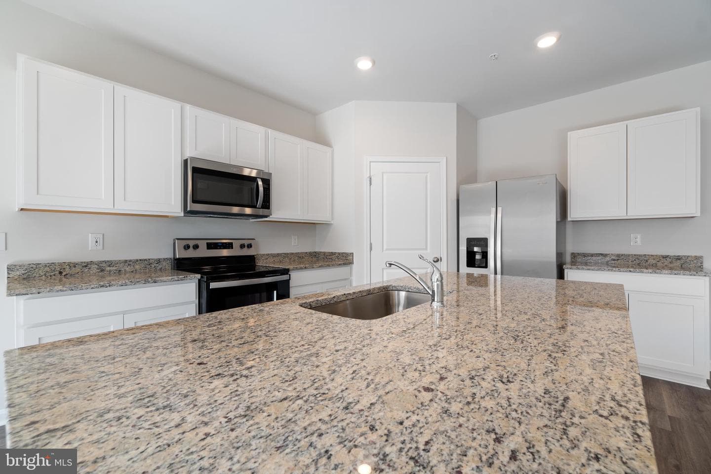 5212 Manor Park Drive photo 4