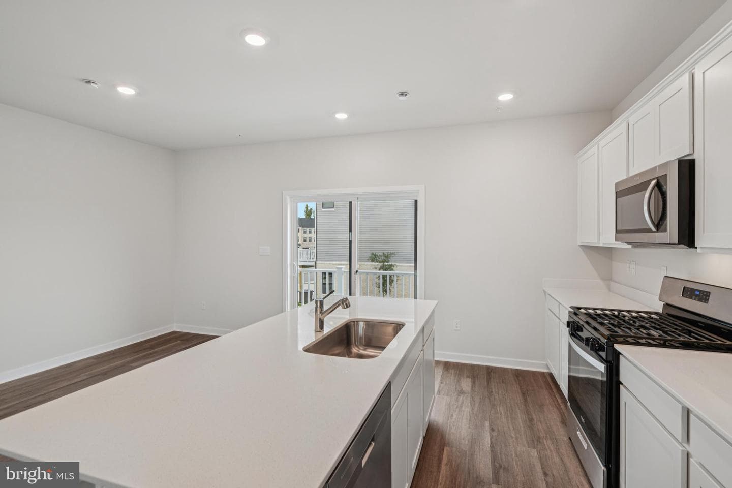 7428 Calm Retreat Boulevard photo 11