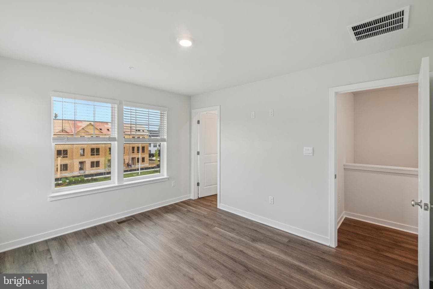 7428 Calm Retreat Boulevard photo 21