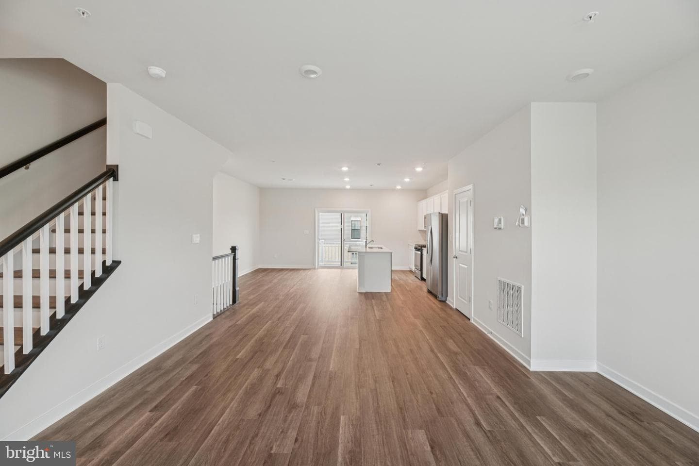 7428 Calm Retreat Boulevard photo 5