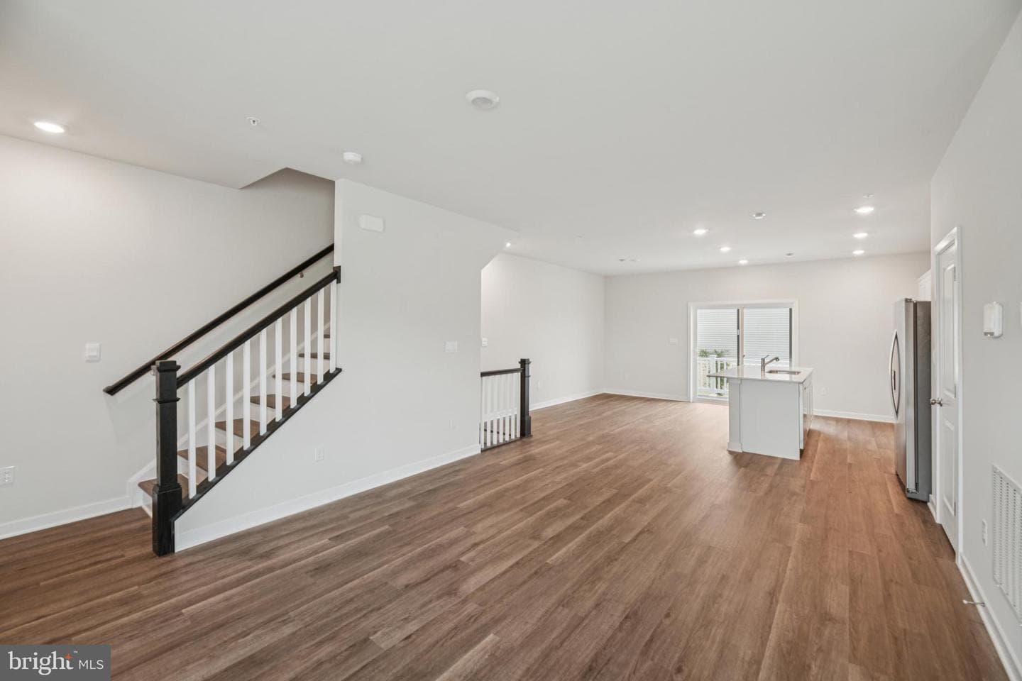 7428 Calm Retreat Boulevard photo 6