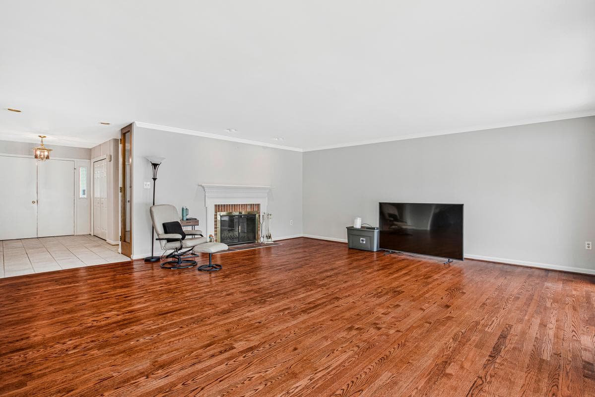 16704 Goldsborough Avenue photo 11