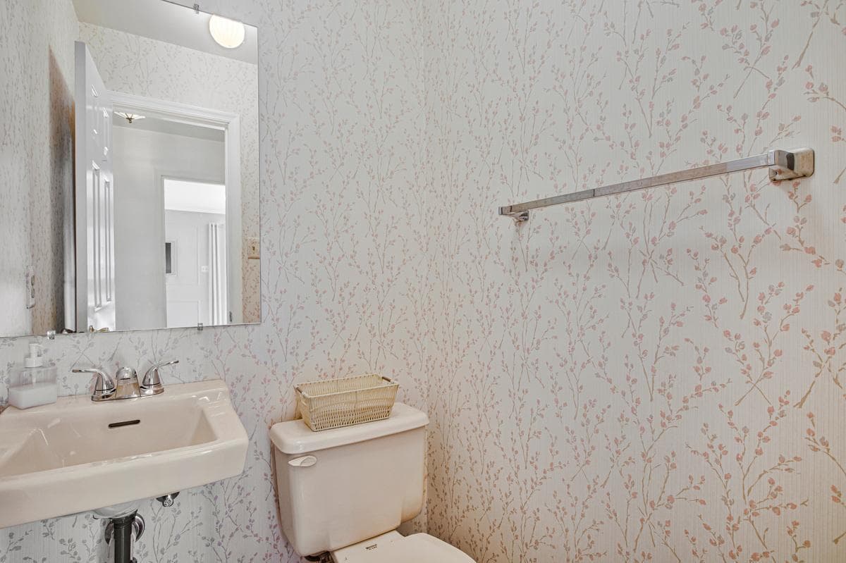 16704 Goldsborough Avenue photo 27